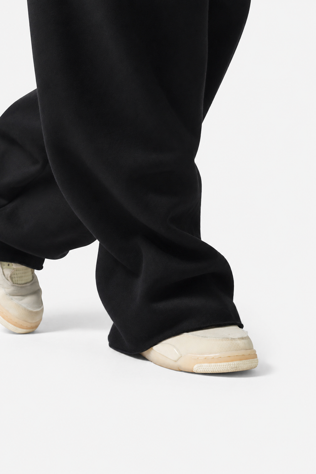 SIGNATURE BLACK WIDE LEG BAGGY SWEATPANTS