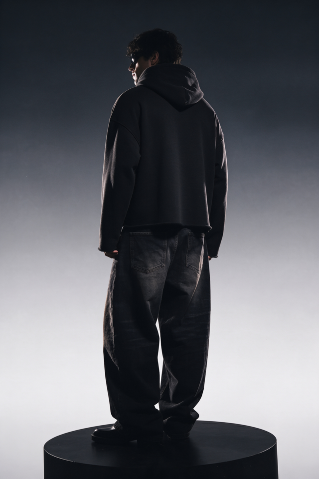 CORE BLACK CROPPED ESSENTIAL HOODIE