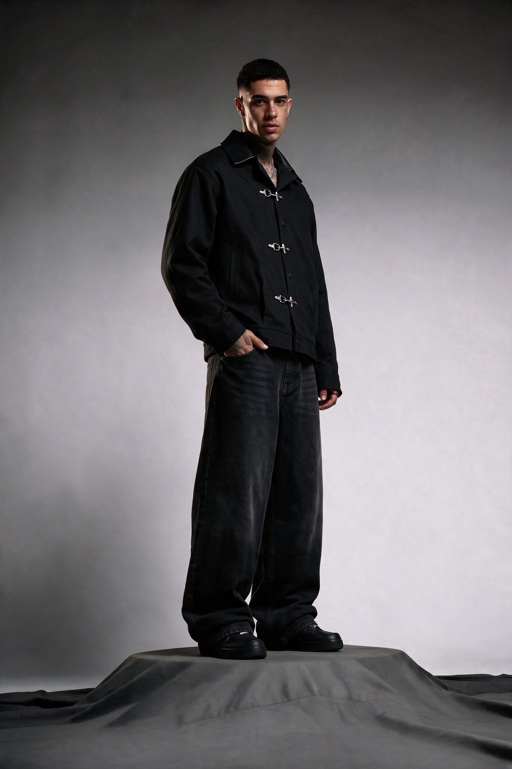 BLACKOUT CLASP DENIM JACKET