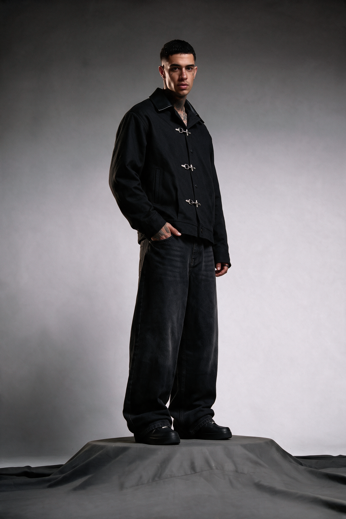 BLACKOUT CLASP DENIM JACKET