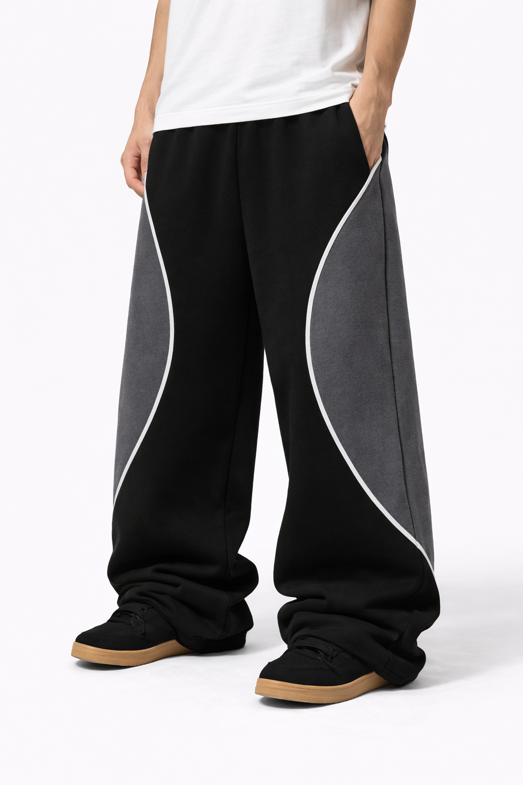 GREYSCALE BAGGY SWEATPANTS